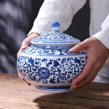 

Art Ceramic Blue and White Porcelain Sealed Storage Tank with Lid Household Tea Food Chinese Medicine Jar Home Decoration Gifts
