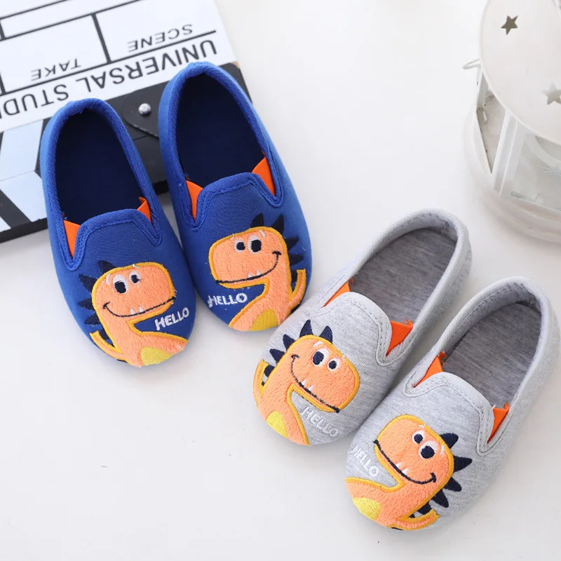 Autumn Winter Boys Cotton Fabric Home Shoes Children Cute Dinosaur Floor Slippers Kids Anti-slip Sock Shoes Indoor Warm Slippers 2022 autumn cartoon dinosaur cardigan knitted sweater men harajuku fashion casual women pullover lounge wear pull homme