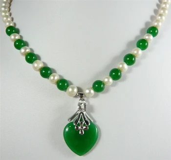 

pretty 7-8mm mixed white pearl & green Jade bead +green heart pendant necklace