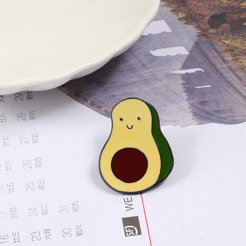 Fashion Brooch Avocado Pineapple Enamel Pins for Women Kids Jackets Lapel Pin Custom Button Badge Jewelry Cartoon Fruit Brooches