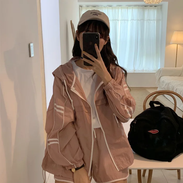 

Photo Shoot Hooded Thin Sun-resistant Coat Drawstring Wide-Leg Shorts Two-Piece Set