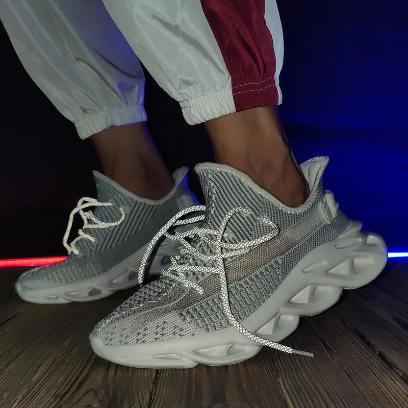 

Reflective Sneakers Men 2019 Brand Breathable Mesh Lace-up Twist bottom Hot Top Quality Casual Shoes Fashion Trendy Man Unisex