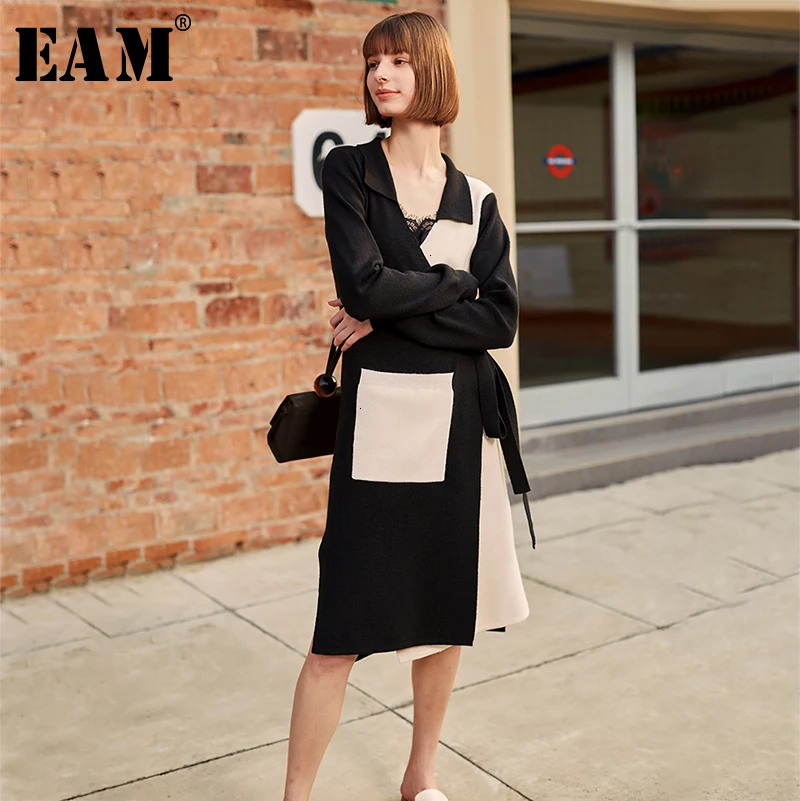 Best Price [EAM] Black Contrast Color Knitting Cardigan Sweater Loose Fit V-Neck Long Sleeve Women New Fashion Autumn Winter 2020 1H820