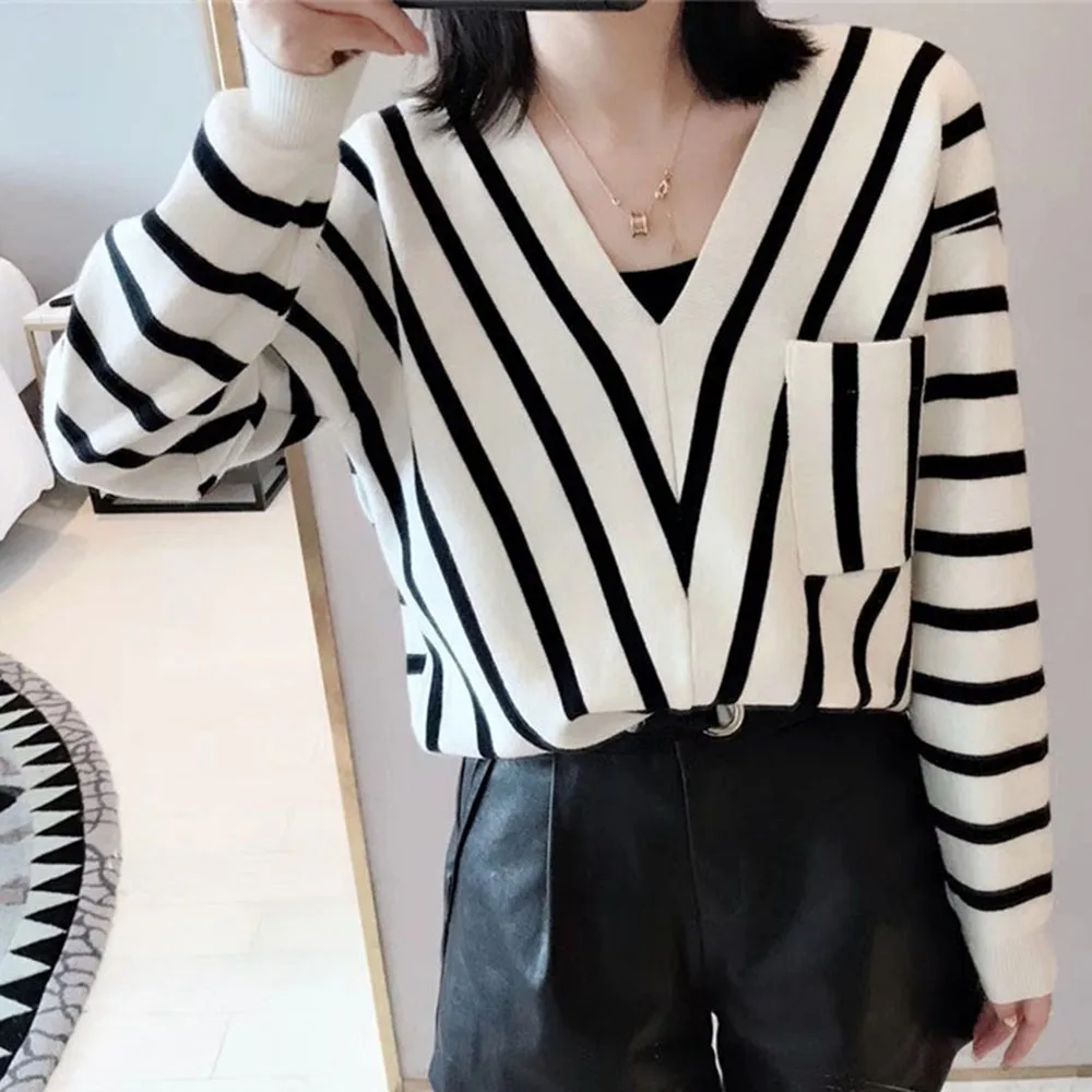 2020 Thin Autumn Sweater Women Knit Tops Long Sleeve Black White Stripes Knitwear Short Jumper Korean Fashion Knitted Sweaters