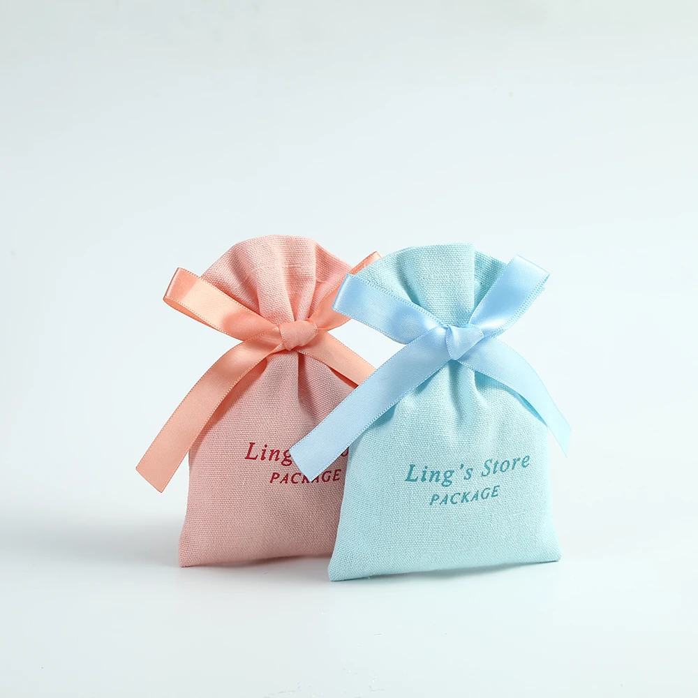 100pcs Cotton Burlap Jewelry Bag with Ribbon Custom Logo Jewelry Organizer Wedding Party Candy Bag Earrings Bag Personalizado
