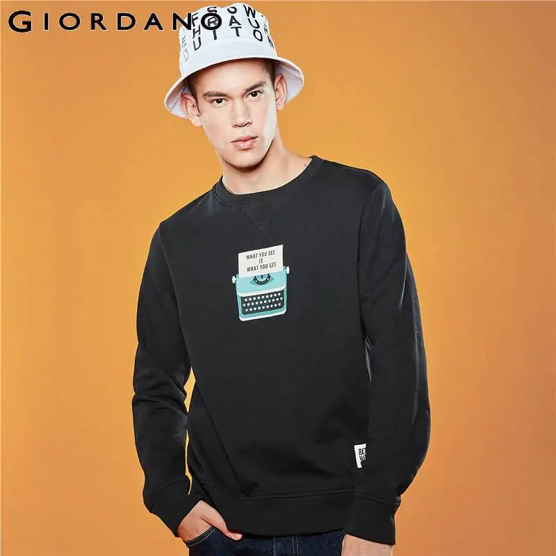 Giordano мужской джемпер из натурального хлопка с печатным принтом на груди, имеет круглый вырез под шею,а так же несколько цветовых решений