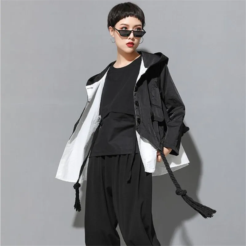 

2019 Autumn Winter Hooded Printed jacket women Black and white 2 Set Basic Jackets New Reversible baseball Button jacket