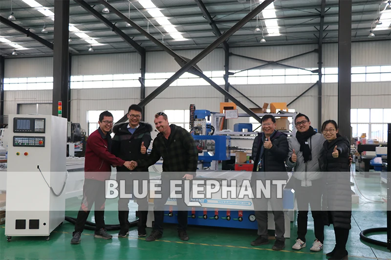 Фрезерный станок с ЧПУ Blue Elephant 1325 4 осевой фрезерный для резьбы по дереву двери
