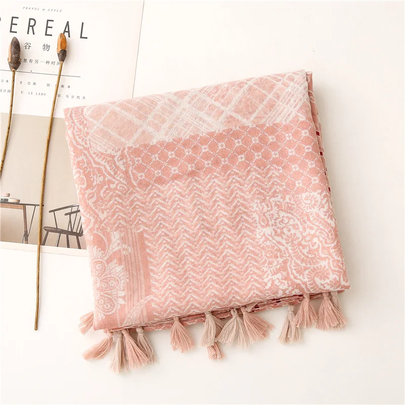 Modèle Echarpe En Cachemire 23 Catalogue FAM 239 Lang Yarns