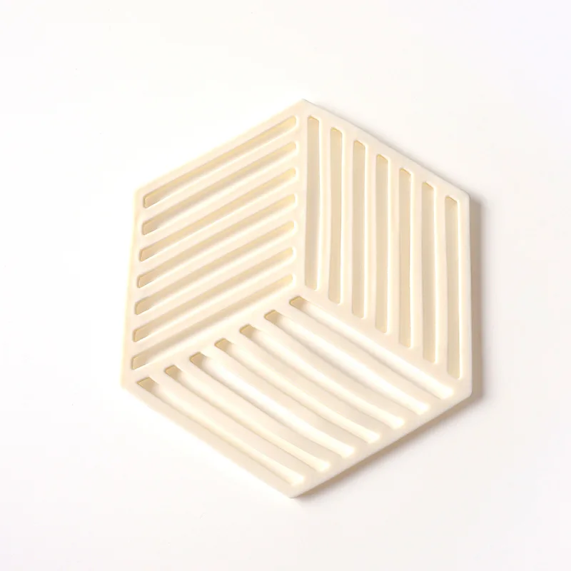 Beige B 2 шт. скандинавский ПВХ шестигранный сплошной цвет столовая салфетка Нескользящая изоляционная накладка домашняя отделка кухни инструмент для кастрюли тарелка чаша - Цвет: Beige B