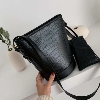 

Vintage Alligator Buckets Bag Women Designer Shoulder Bags Luxury Pu Leather Crossbody Bag For Women Large Capacity Handbag 2019