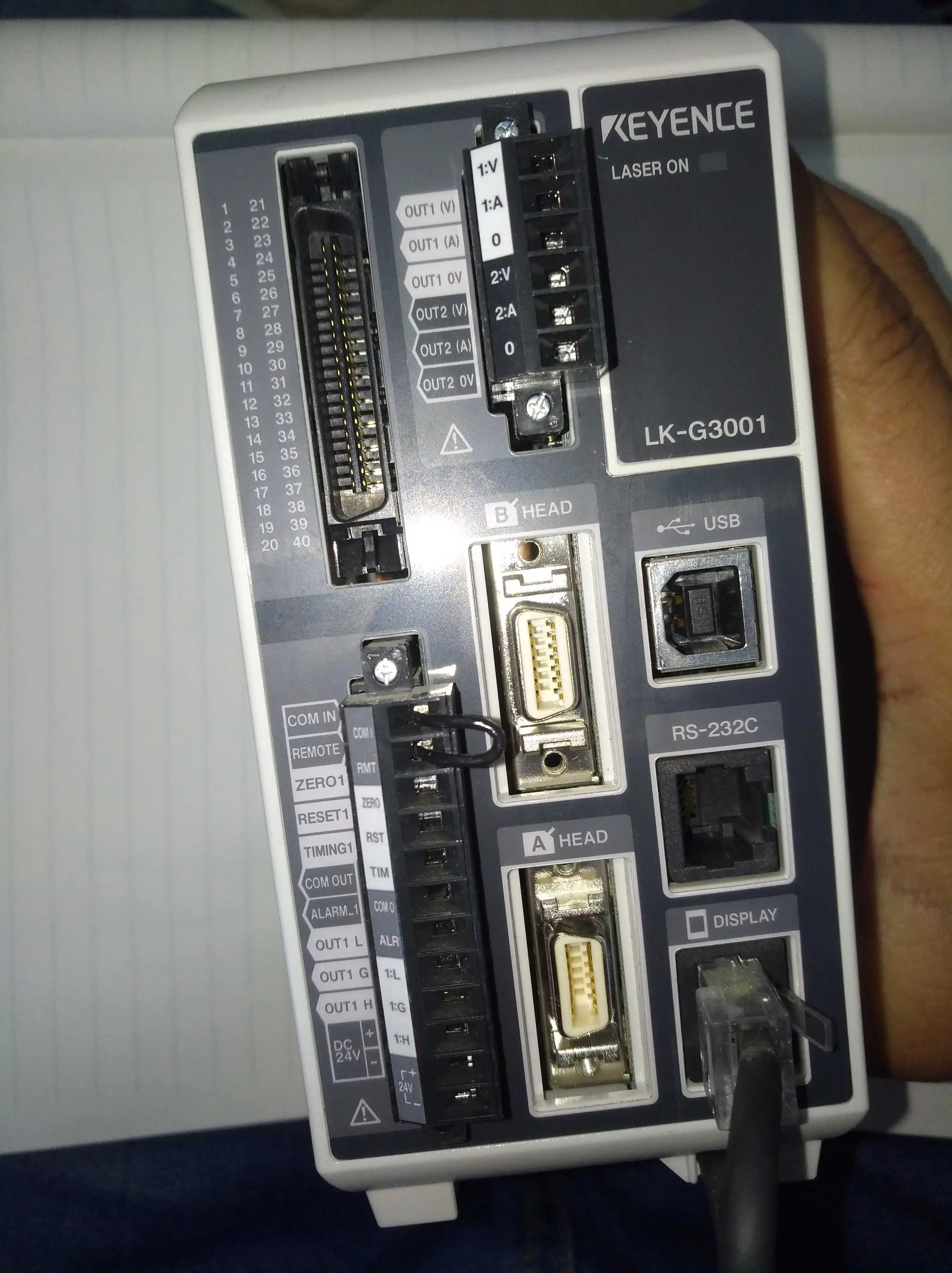 Лазерный датчик перемещения LK-G3001+ LK-GD500