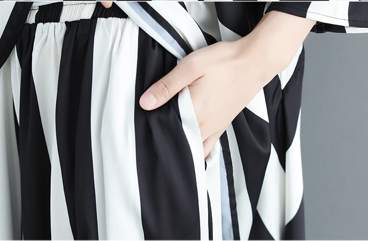 [EWQ] Новинка 2019 года, Весенняя женская рубашка с круглым воротником и тремя рукавами, асимметричная Свободная рубашка в полоску и длинные