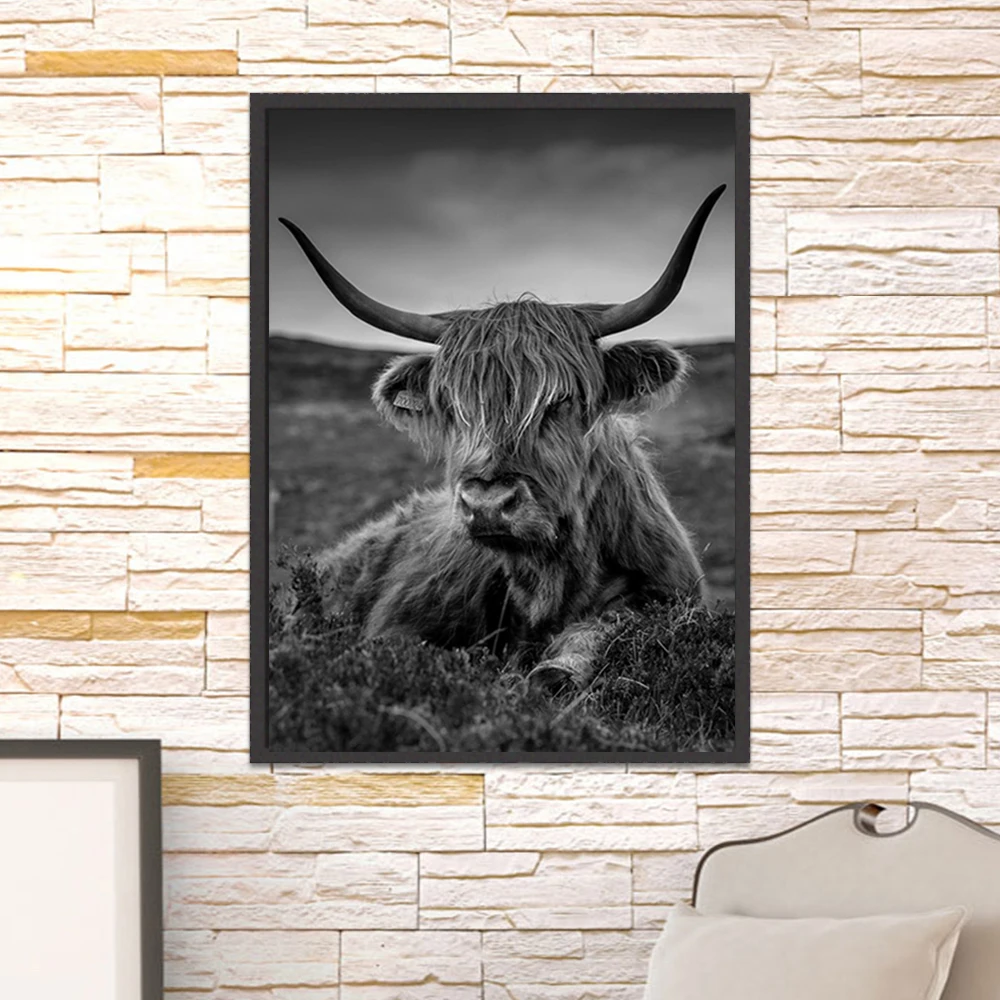Minimalist-Farm-Animal-Canvas-Painting-Black-Highland-Cow-Wall-Art-Highland-Bull-Posters-and-Snow-Prints (6)