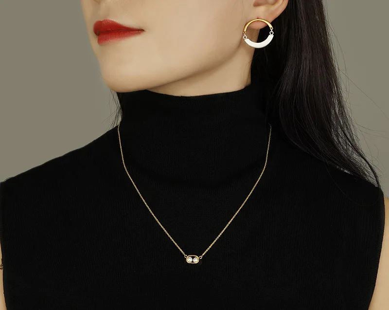 Pearl Necklace Female Han Edition Contracted Design Niche Web Celebrity Pendant Ins Hundreds of Fashion and Personality Metal