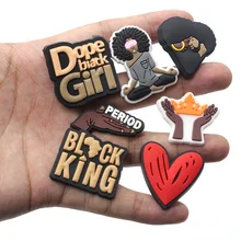 Breloques de chaussures en PVC pour filles noires, 1 pièce, sabots en forme de croco, slogan, bricolage, décorations à boucle, cadeaux de noël pour filles, tendance 