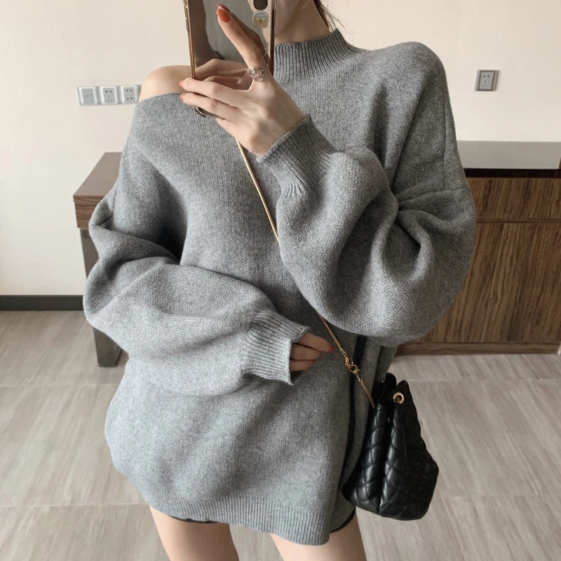TWOTWINSTYLE выдалбливают женский свитер с круглым вырезом на одно плечо фонарь длинный рукав толстые женские свитера осенние модные новые