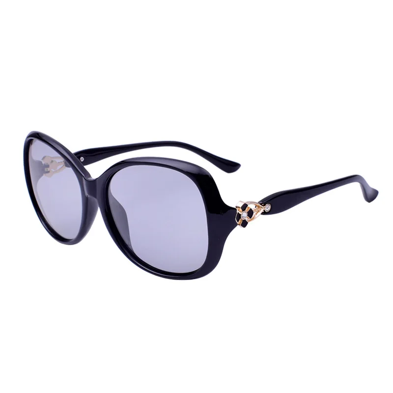New classic color changing polarized sunglasses square fashion bright driving mirror anti-UV sunglasses men casual wild glasses