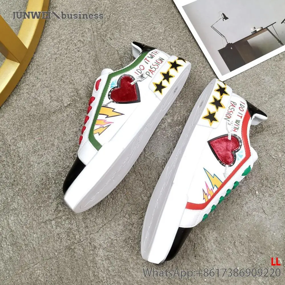 

Men's and women's luxury fashion flat bottom shoes text embossed graffiti color matching