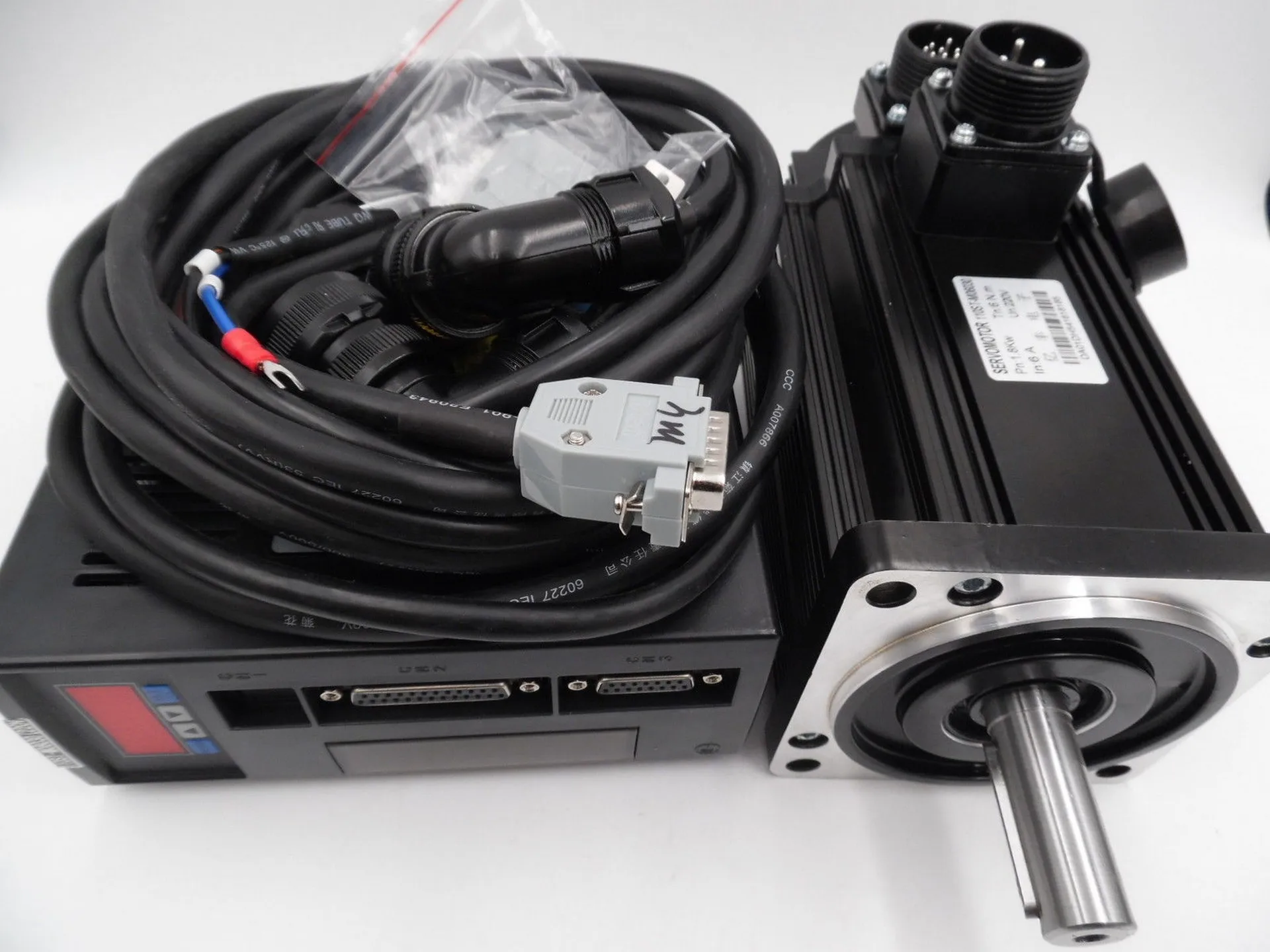 1.2KW NEMA42 4NM 1200W 220V 3000R/мин AC комплекты сервоприводов ЧПУ постоянный крутящий момент