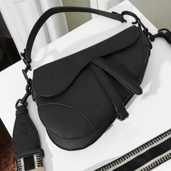 

D button D badge saddle bag single shoulder diagonal straddle portable women's bag wide shoulder strap medium new color leather
