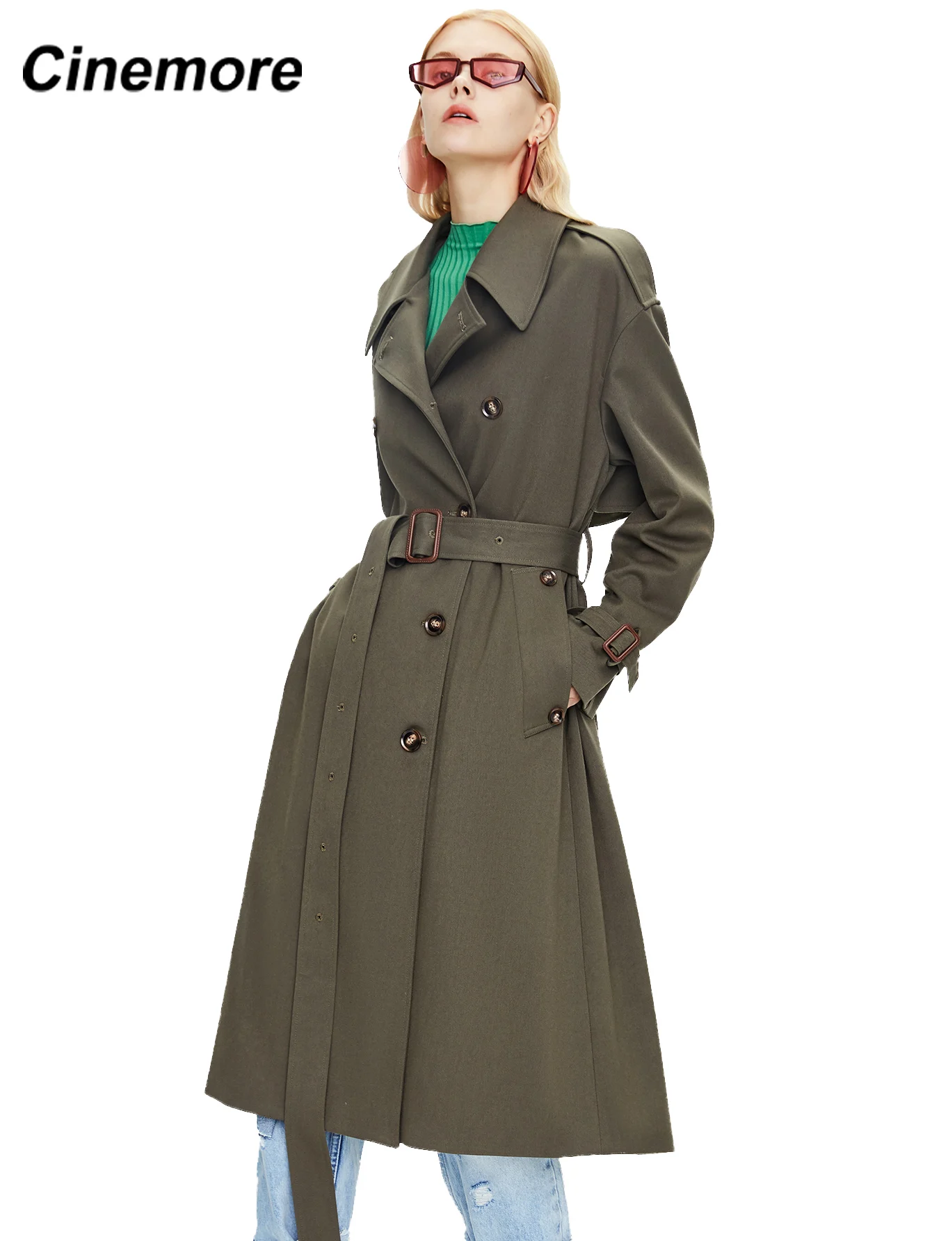 

Женский двубортный тренчкот с поясом на весну-осень