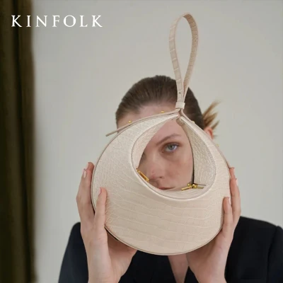 

2020 New Fashion Crocodile Pattern Armpit Women Bag Women's Shoulder Bags Small Round Bag Designer Evening Clutch Purse 2002 New