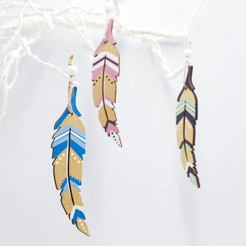 

3pcs Creative Wooden Colorful Feather Shape Christmas Tree Hanging Pendants DIY Wood Feather Embellishment Xmas Tree Ornaments
