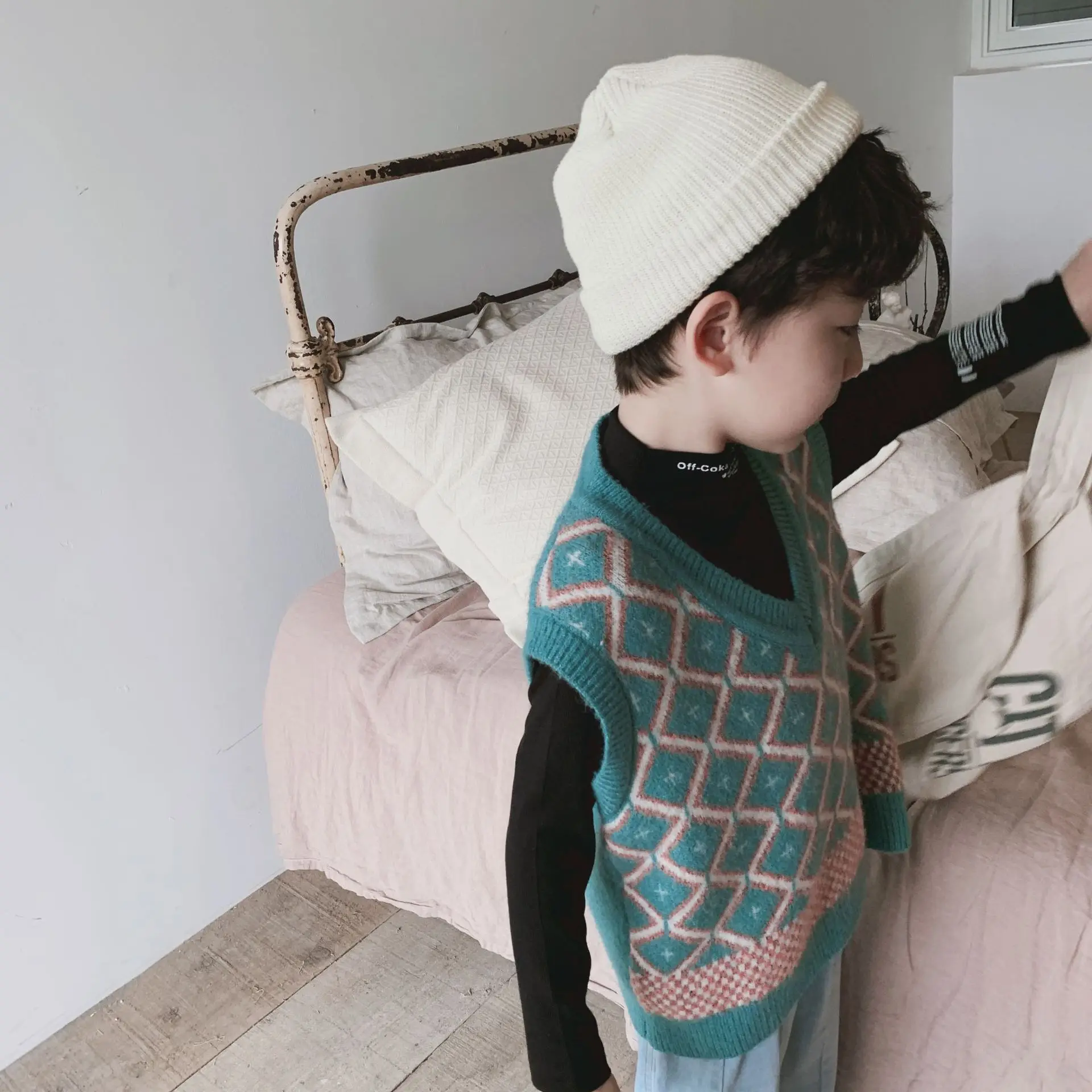 Autumn New Style Kids' Sweater Waistcoat Dehaired Angora Core-Spun Yarn Vest Baby Rhombus Sweater Waistcoat Korean