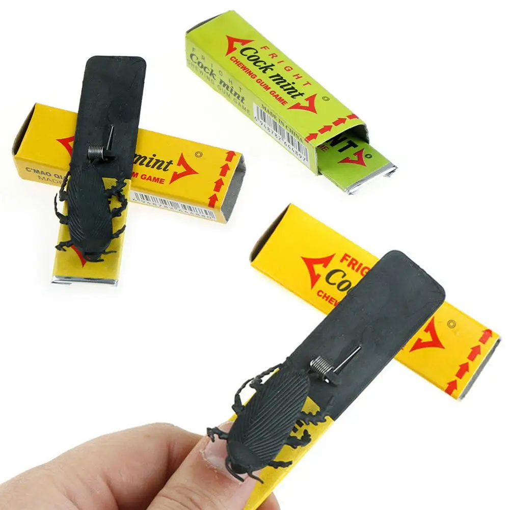 

1 PC Creative Plastic Cockroach Chewing Gum Toy April Fools Day Tricking Prop Tool