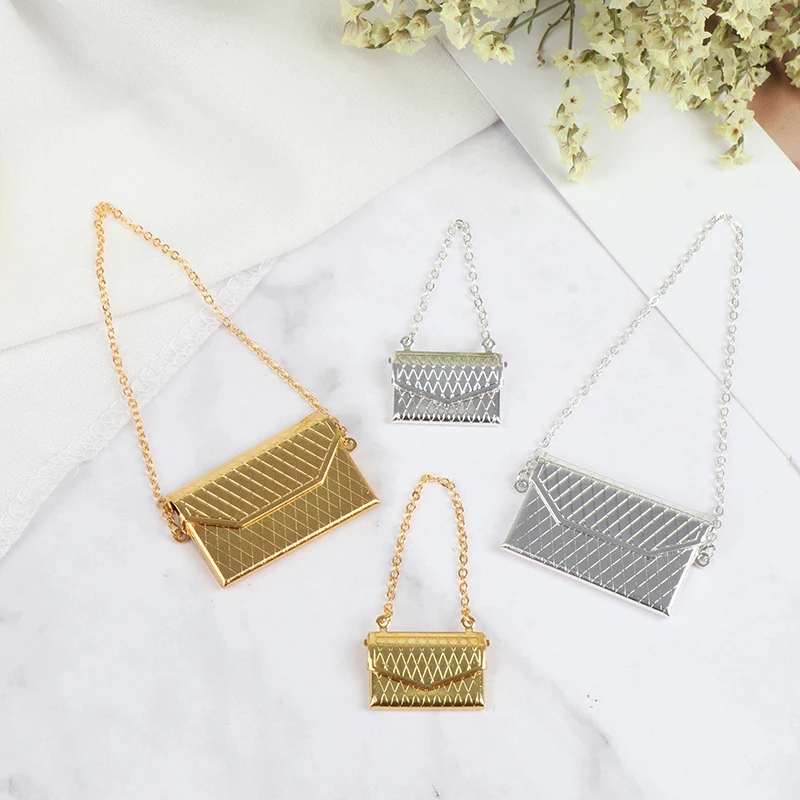 Metal chain pack Doll Bag Miniature Shopping Handbag for Clothes 1 Pc