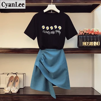 

Plus Size Daisy Embroidery Suits 2020 Summer New Two Piece Black Tshirt And Ruched Asymmetry Bodycon Mini Skirt Sets Women M-5XL