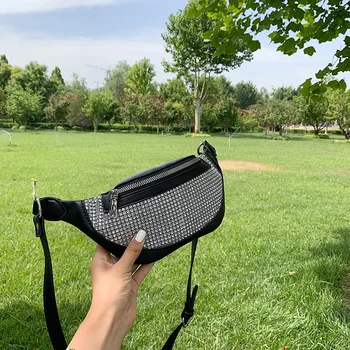 

INS Super Fire Bags Female 2020 Popular New Style Korean-style Versatile Western Style Diamond Breast Package Fashion Crossbody