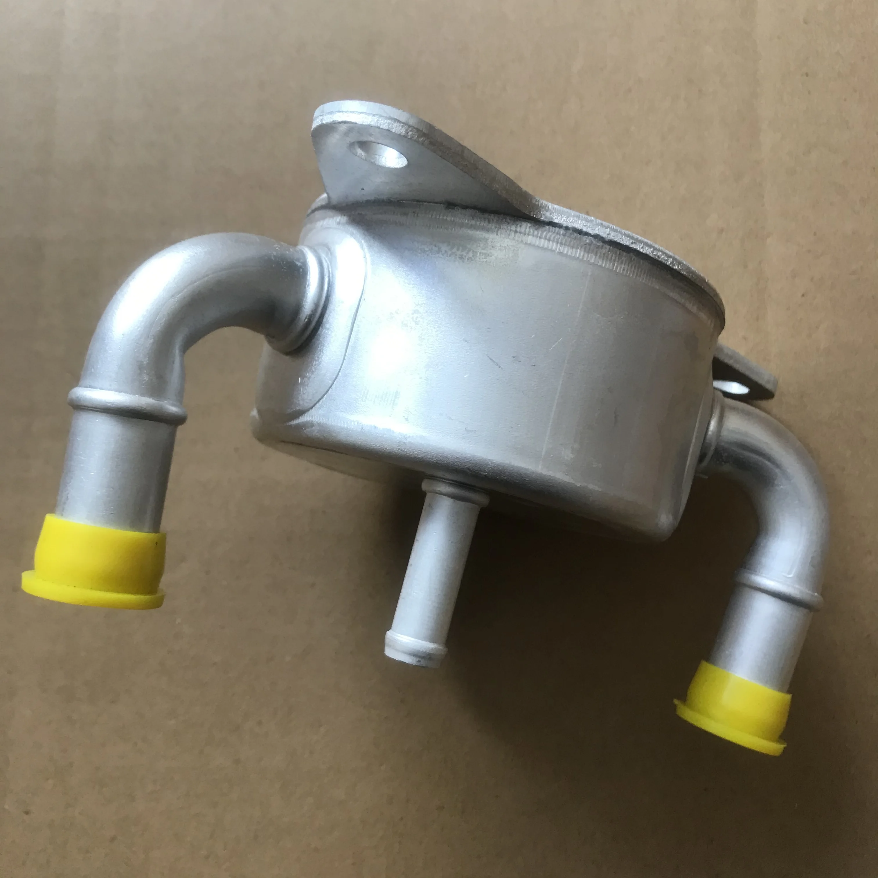 Масляный радиатор коробки передач для 2010- Mazda 5 3-FSKC199F0 124100-6450
