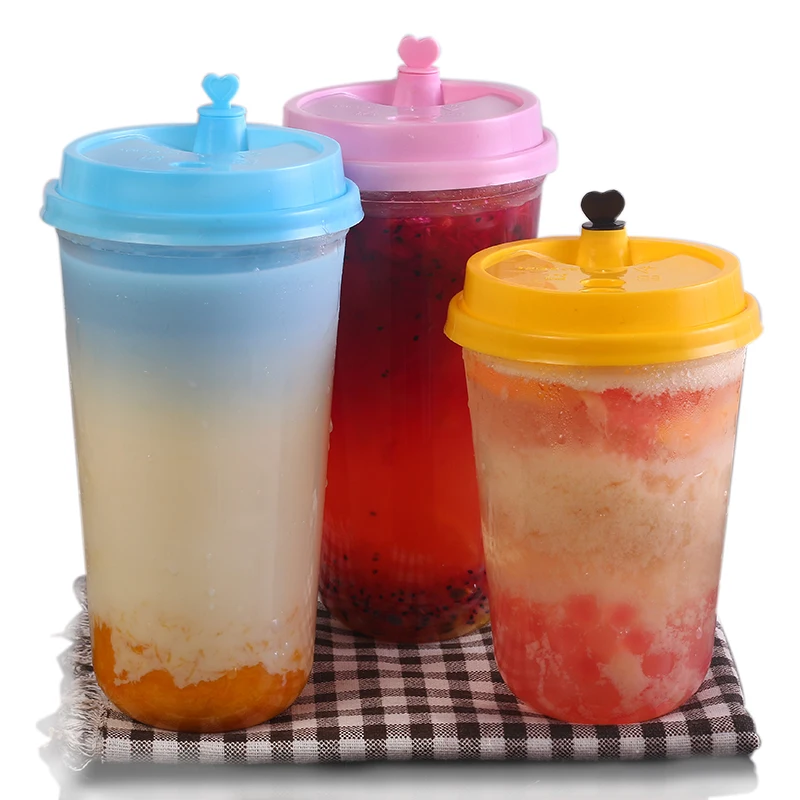 

50pcs Disposable plastic cups for drinking 500ml juice coffee takeaway packaging cups with heart stopper lids party favor
