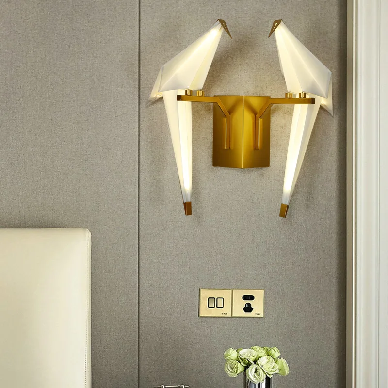 Paper Crane Wall Lamp Bedside Lighting Creative Origami Paper Crane Wall Light for Loft Bedroom Study Foyer Dining Room