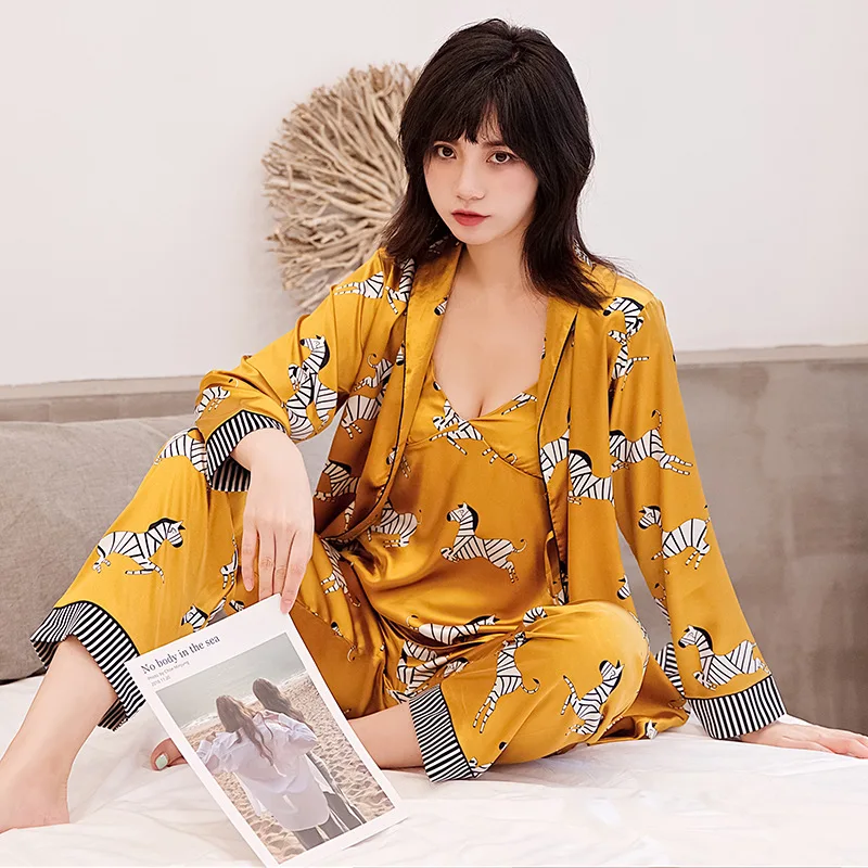 

Sexy Women Print Satin Pyjamas Set Ladies 3 Pieces Lingerie Sleepwear 2019 New Rayon Animal Home Wear Loose Nightwear PJ Suit