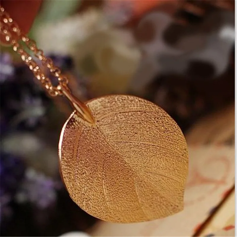 Fashion Jewelry Gold Color Leaf Pendant Necklace For Women Exquisite Long Necklace Korean Style Wholesale Sweater Chain Gift