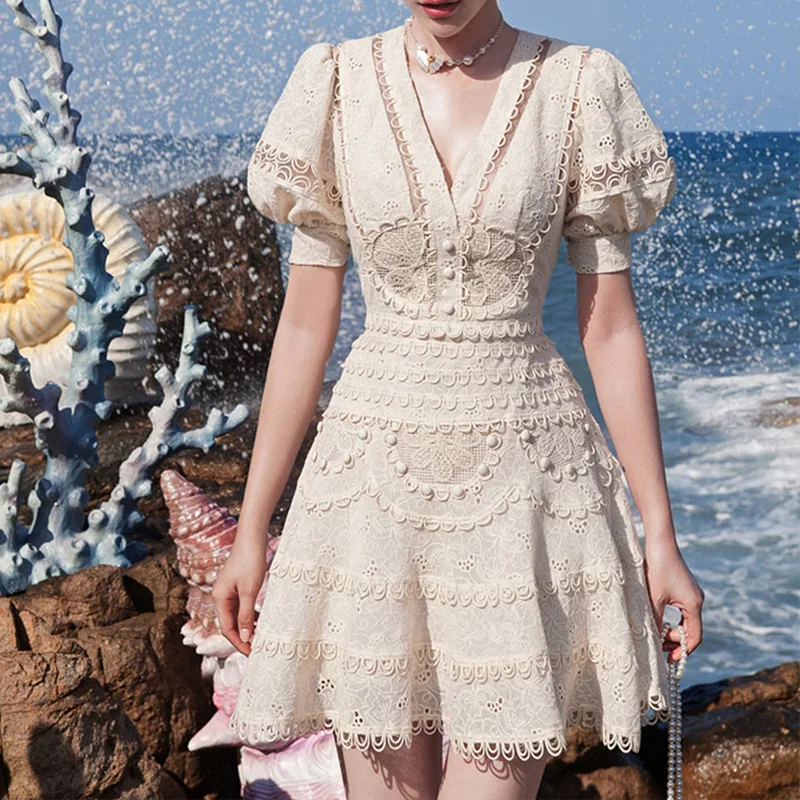 Женское кружевное платье с вышивкой Элегантное летнее облегающее мини V-образным