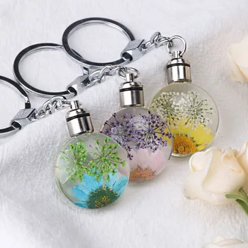 

Multicolor Small Beads Dried Flower Car Keychain Round Crystal Glass Keychain Dried Flower LED Light Car keychain