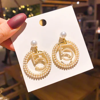

Fashion High Quality Brand Women Earring Jewelry Simple Pearl Number 5 Big Circle Part Model Earrings Black Ribbon Weaves