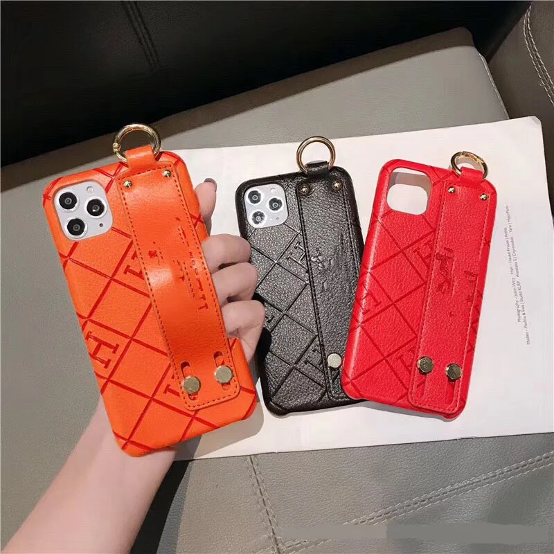 

Cool Rivet Real Leather Phone Case For Iphone 11 Pro X XR XS MAX 6 6S 7 8 Pluse Rhombus Case with Wistbrand Stander Back Cover