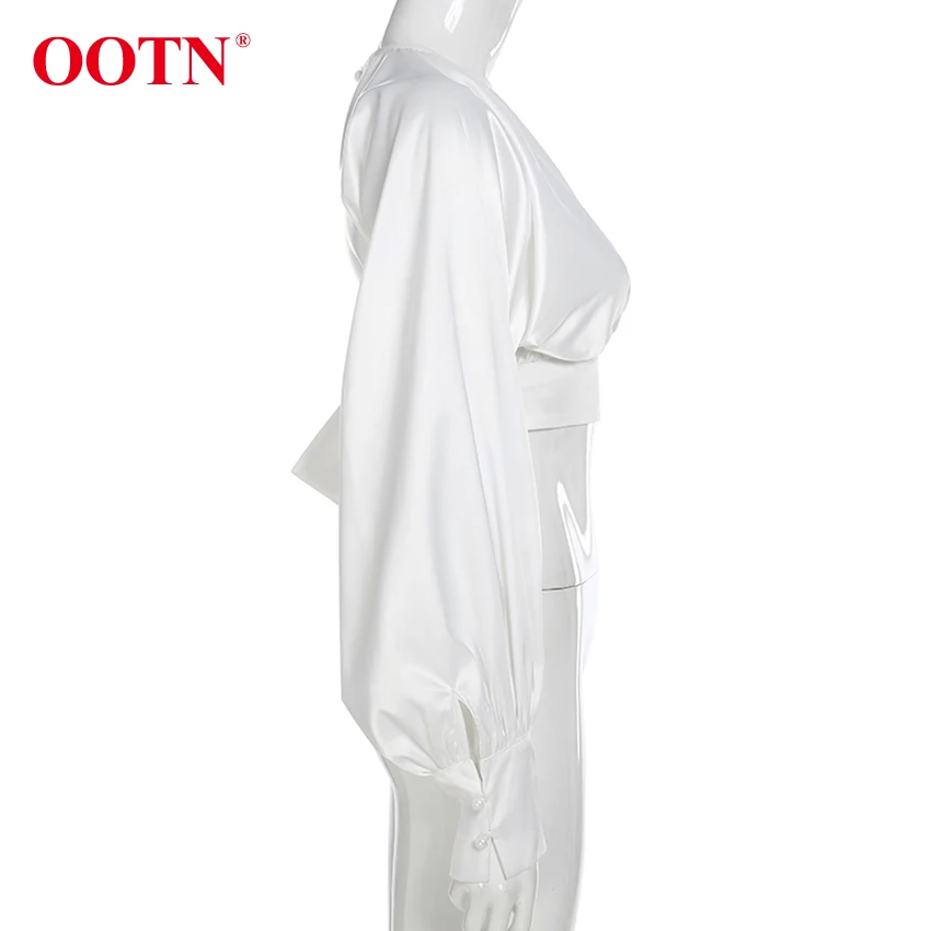 OOTN элегантный атласный белый укороченный Топ Туника женская рубашка блузка с круглым вырезом и открытой спиной на шнуровке пикантные блузки с рукавами фонариками Офисная Женская