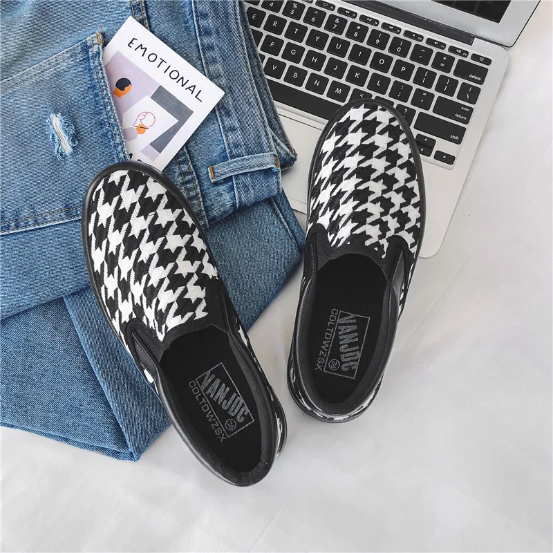 Luxury Unisex Canvas Shoes for Women Sneakers 2022 Fashion Loafers Oxfords Low (1cm-3cm) Breathable Plus Size 44Zapatos De Mujer