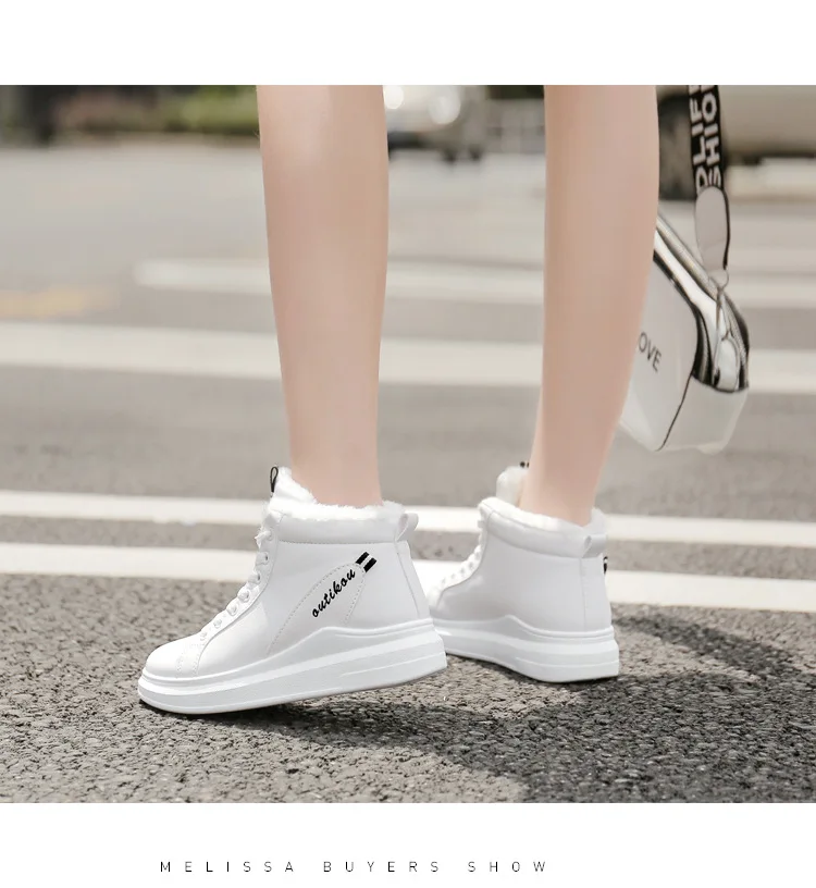 12063633653_1827748962