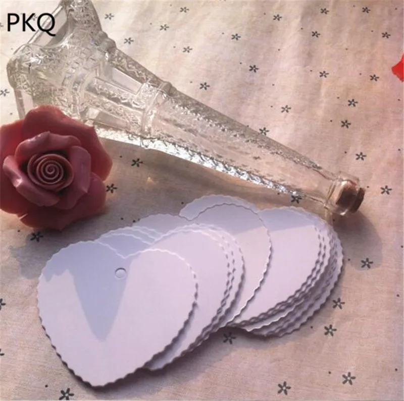 100pcs Kraft Paper Label Tags Sewing DIY Tools Brown White Black Love Shape Garment Tags Bags Shoes Tag 5.8*5.5cm