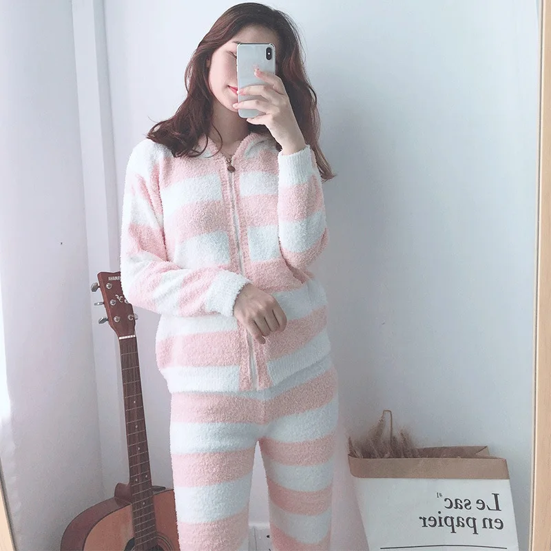 

3002 # of Cashmere Characteristics Korean-style Autumn & Winter Soft Plush Velvet Pajamas Tracksuit