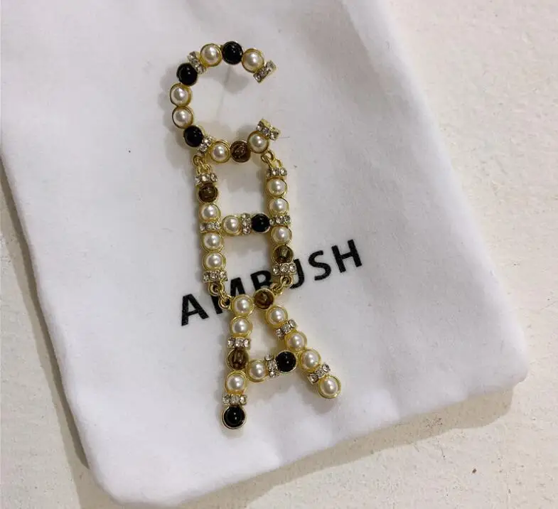 

Women Golden Asymmetrical Pearl Letter Retro Simple Earrings Rhinestone Pub Party Ear Accessories