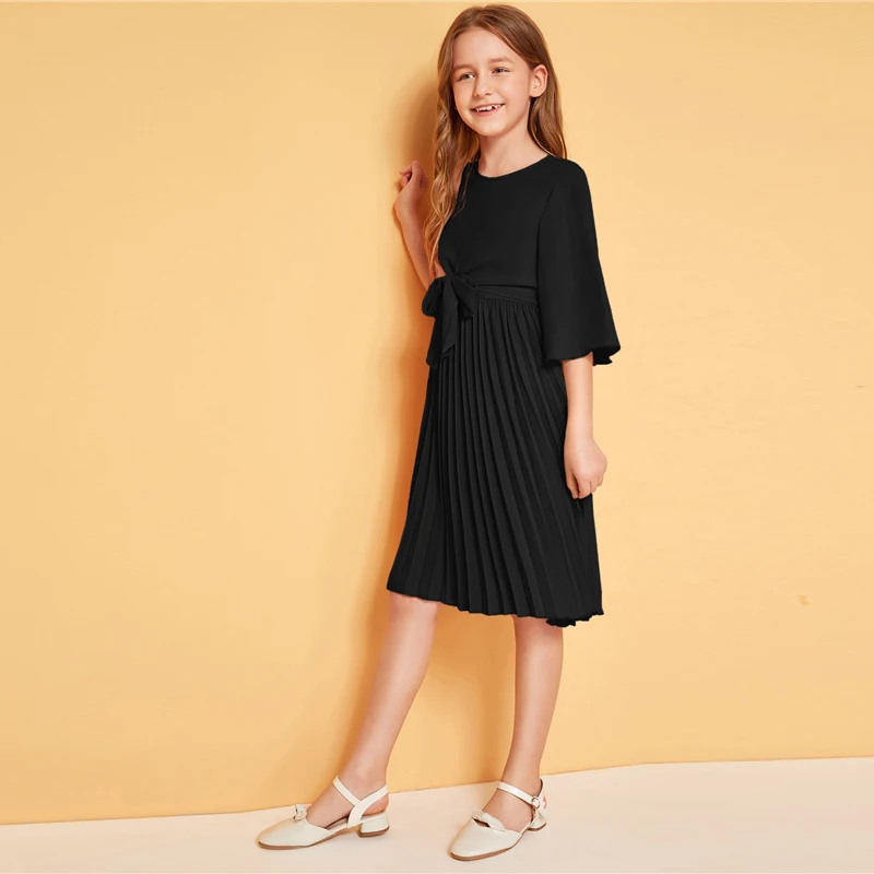 SHEIN/детское однотонное плиссированное платье с завязками спереди для девочек; милое детское платье; коллекция года; Летние Детские платья трапециевидной формы с рукавами-воланами до колена
