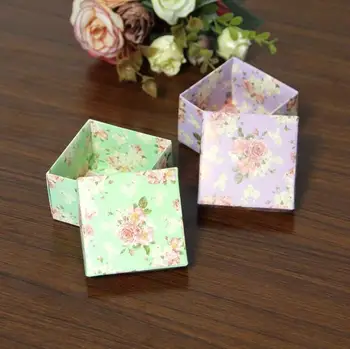 

20pcs 6.5*6.5*3.8cm Green/Purple Flower Gift Paper Box Handmade Soap Box Wedding Favor Cookies Candy Packaging Boxes